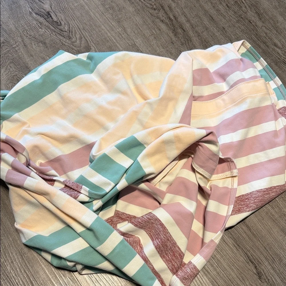 Lululemon Vinyasa Scarf
Triplet Twin Stripe Heathered Angel Wing Multi - Picture 3 of 3